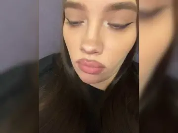 Glossmixdoll  live sex cam