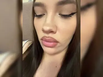 Glossmixdoll  live sex cam