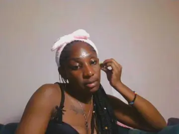 Hornycammy23  live sex cam