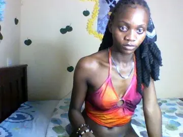 Luna-Noir  live sex cam