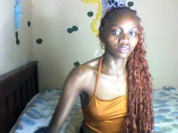 Luna-Noir  live sex cam