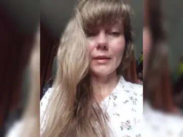 NinonDePeace  live sex cam