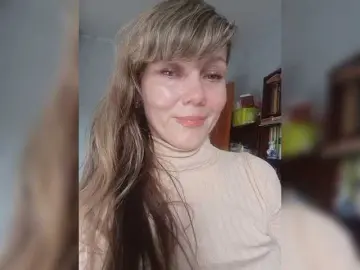 NinonDePeace  live sex cam