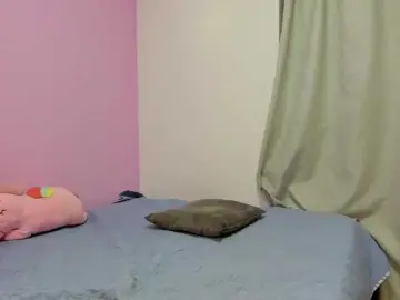 Milaura1  live sex cam