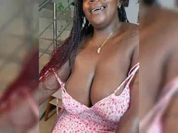 Adrianitalove  live sex cam