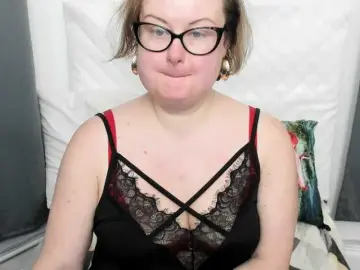 BonnieFlirt  live sex cam