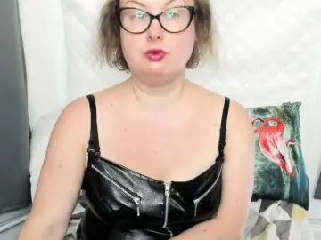 BonnieFlirt  live sex cam