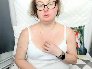 BonnieFlirt  live sex cam
