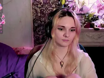 DoubleBubble  live sex cam