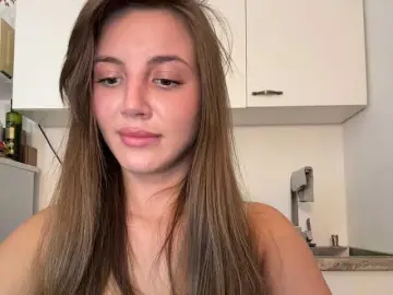 Evelonelfi  live sex cam