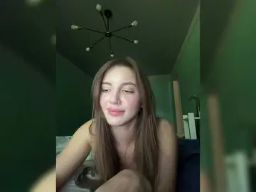 Evelonelfi  live sex cam