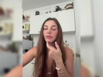 Evelonelfi  live sex cam