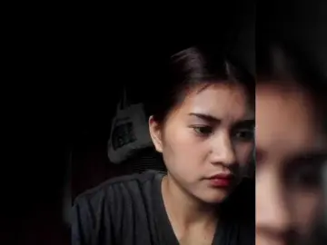 SexyPinay1  live sex cam