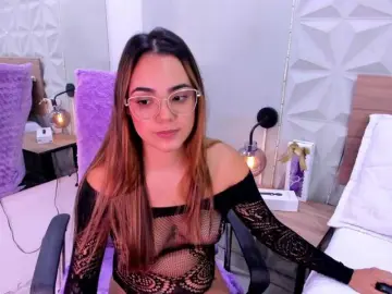 StaceyWhite  live sex cam