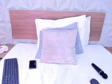 StaceyWhite  live sex cam