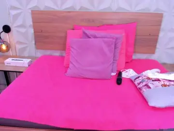 StaceyWhite  live sex cam