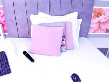StaceyWhite  live sex cam