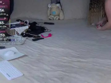 HairyCrotch  live sex cam