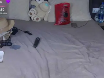 HairyCrotch  live sex cam