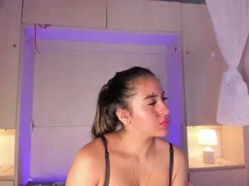 BellaBroocks  live sex cam