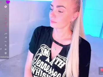 Dashulakiss1  live sex cam