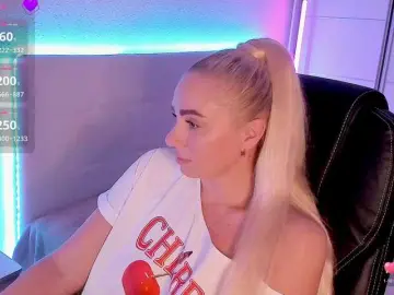 Dashulakiss1  live sex cam