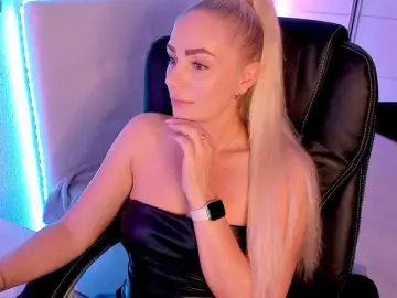 Dashulakiss1  live sex cam