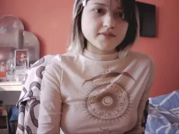 SnowWhiteNika  live sex cam