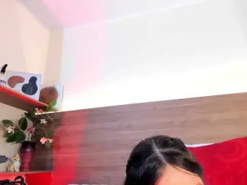 Thamiina  live sex cam
