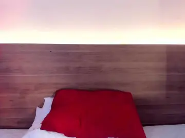 Thamiina  live sex cam