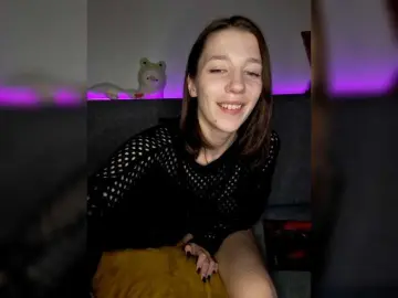 Honey-Devil  live sex cam