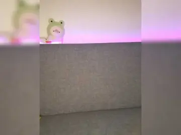 Honey-Devil  live sex cam