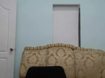 Iloniyaa  live sex cam