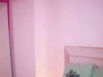 NaomiAmora  live sex cam