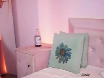 NaomiAmora  live sex cam