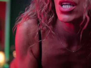 NaomiAmora  live sex cam