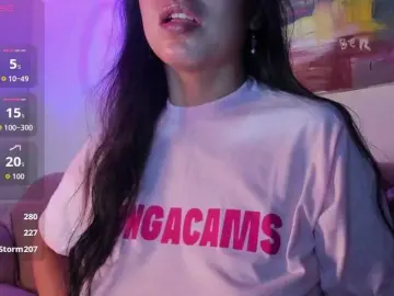 ValeenQueen  live sex cam