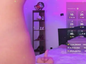 ValeenQueen  live sex cam