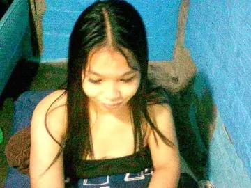 Bigbooty24  live sex cam