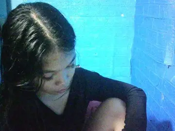 Bigbooty24  live sex cam