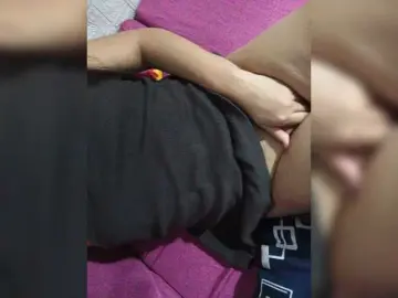 Bigbooty24  live sex cam