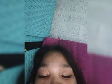 Bigbooty24  live sex cam