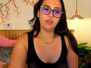 Selenanoir1  live sex cam