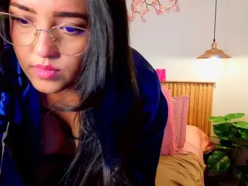 Selenanoir1  live sex cam