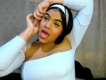 Bicky24  live sex cam