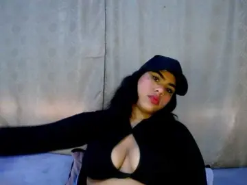 Bicky24  live sex cam