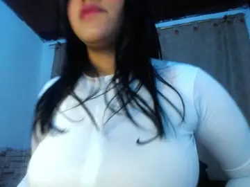 Bicky24  live sex cam