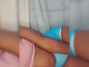 Bluemee  live sex cam