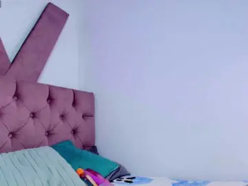 MiiaParis  live sex cam