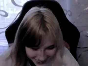 Vinika228  live sex cam